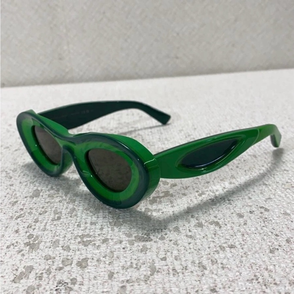 Bottega Veneta Green Sunglasses - Picture 2 of 7